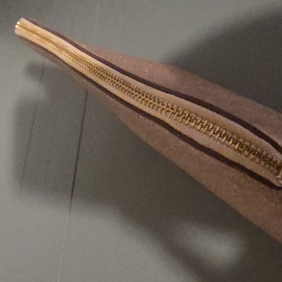 KATE SPADE NEW YORK Glitter Rose Gold Cosmetic Bag - Picture 10 of 11